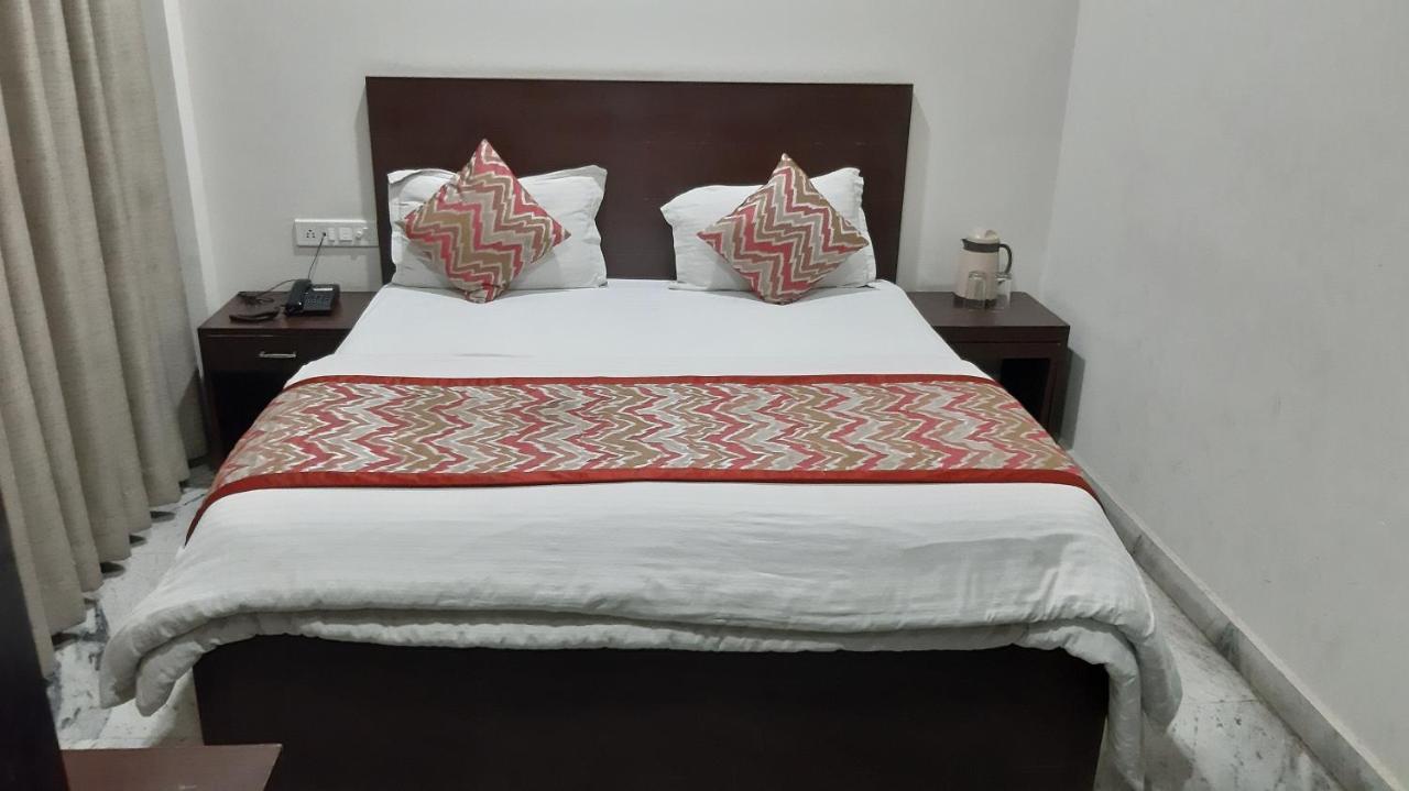 Hotel Sar Kamla Dham Skd Vrindavan Fully Vaccinated Staff Zewnętrze zdjęcie