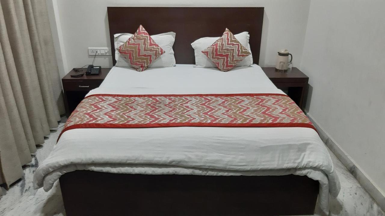 Hotel Sar Kamla Dham Skd Vrindavan Fully Vaccinated Staff Zewnętrze zdjęcie