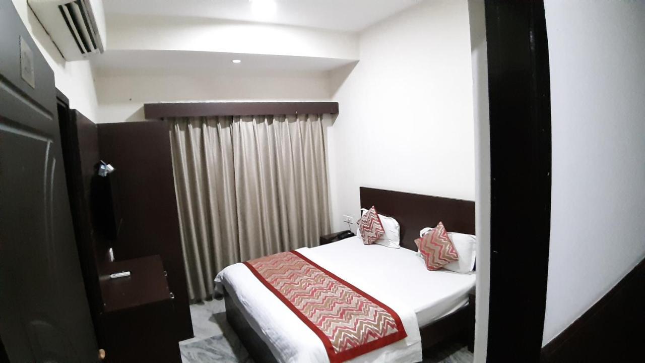 Hotel Sar Kamla Dham Skd Vrindavan Fully Vaccinated Staff Zewnętrze zdjęcie