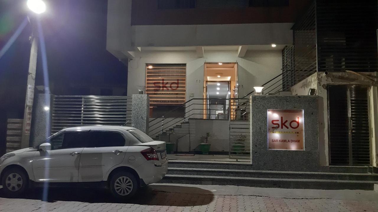 Hotel Sar Kamla Dham Skd Vrindavan Fully Vaccinated Staff Zewnętrze zdjęcie