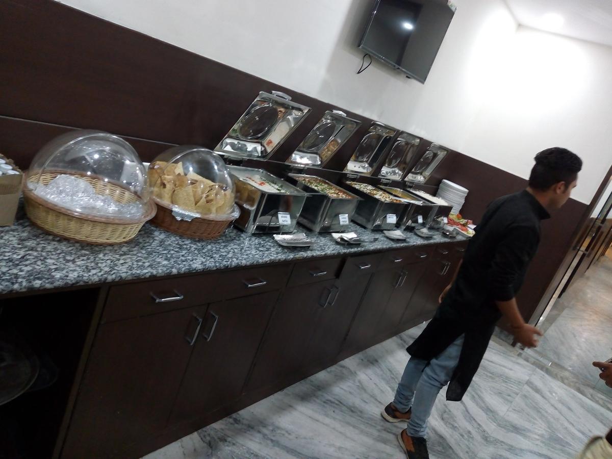 Hotel Sar Kamla Dham Skd Vrindavan Fully Vaccinated Staff Zewnętrze zdjęcie