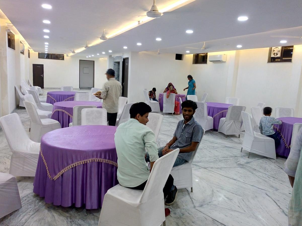 Hotel Sar Kamla Dham Skd Vrindavan Fully Vaccinated Staff Zewnętrze zdjęcie