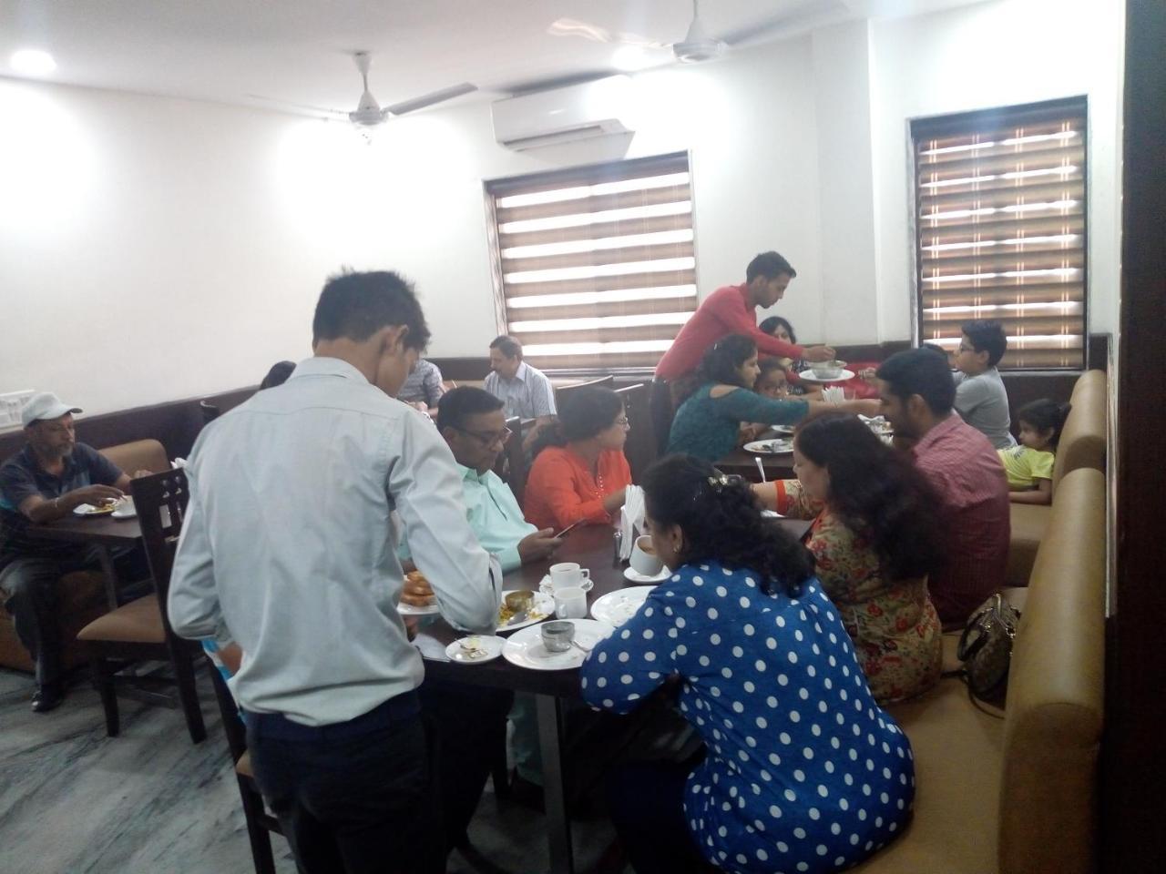Hotel Sar Kamla Dham Skd Vrindavan Fully Vaccinated Staff Zewnętrze zdjęcie