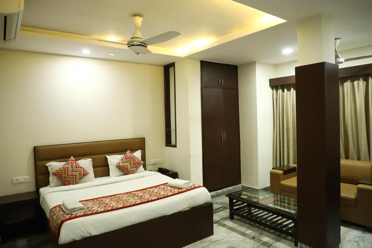 Hotel Sar Kamla Dham Skd Vrindavan Fully Vaccinated Staff Zewnętrze zdjęcie