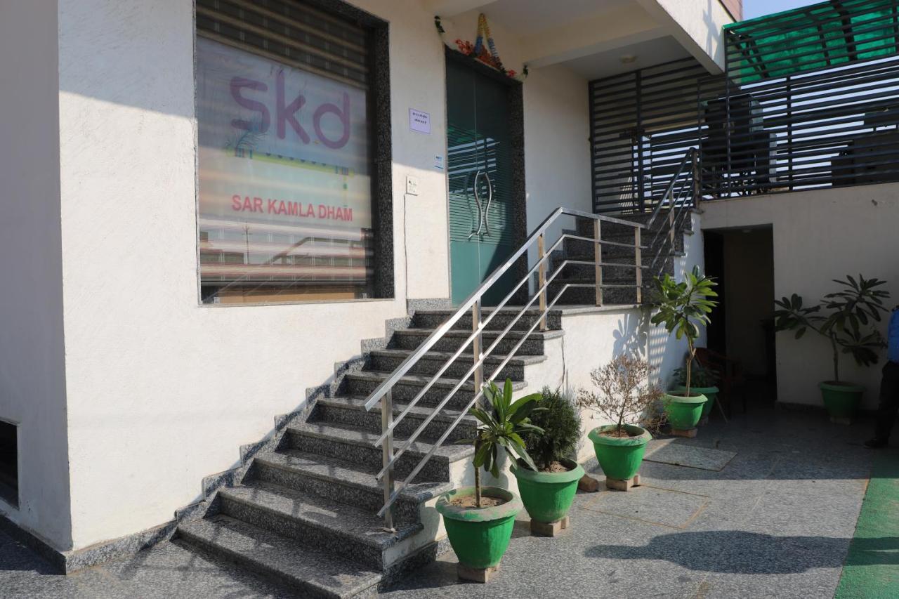 Hotel Sar Kamla Dham Skd Vrindavan Fully Vaccinated Staff Zewnętrze zdjęcie