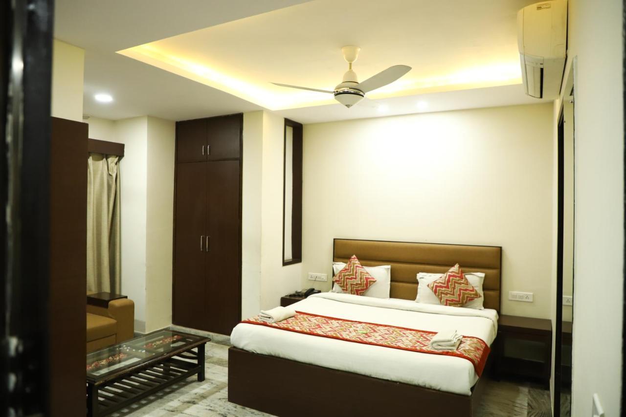 Hotel Sar Kamla Dham Skd Vrindavan Fully Vaccinated Staff Zewnętrze zdjęcie